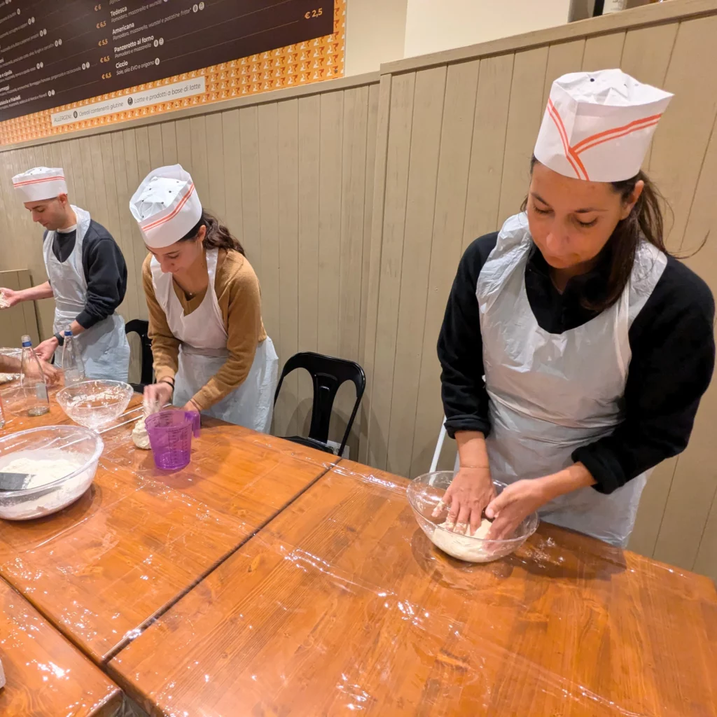 laboratorio di panificazione per imparare a preparare pizza, pinsa e piadina